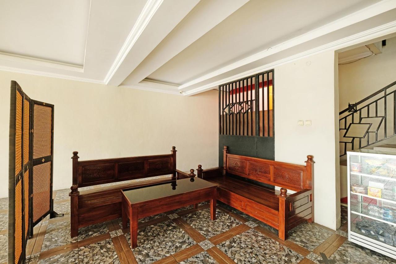 Oyo 91453 Hotel Srikandi Gejayan Maguwo Ngoại thất bức ảnh